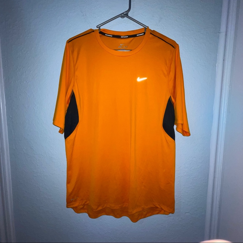 Nike Men’s Running Tee Size L - Picture 1 of 4